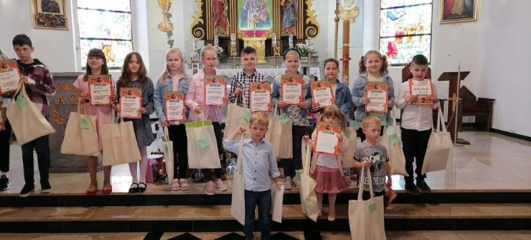 Konkurs na „Kapliczkę dla Maryi”-rozdanie nagród Konkurs na „Kapliczkę dla Maryi”-rozdanie nagród