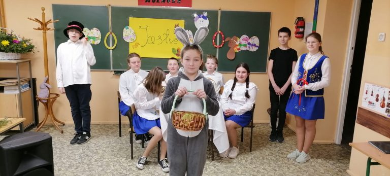 JASTRE NA KASZUBACH- PRZEDSTWIENIE W JĘZYKU KASZUBSKIM