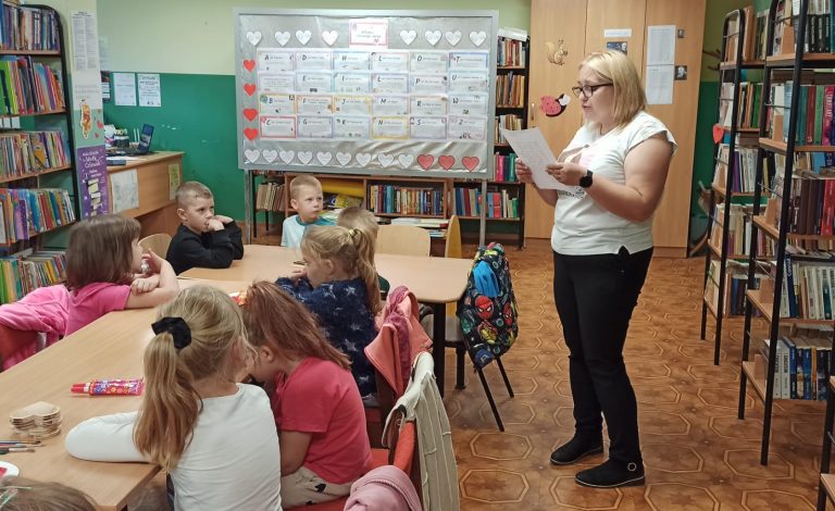 Zajęcia kreatywne w Gminnej Bibliotece Publicznej w Łupawie