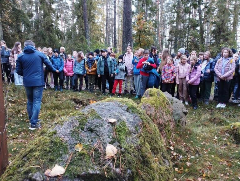 RAJD „SZLAKIEM ŁUPAWSKICH MEGALITÓW”