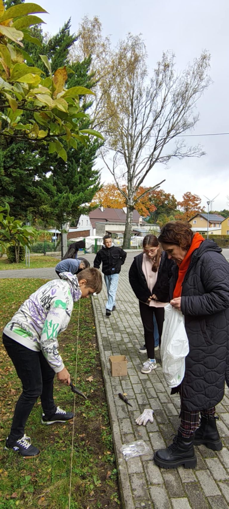 Pomysł na „piątkę” z okazji 80 –lecia naszej Szkoły. Pomysł na „piątkę” z okazji 80 –lecia naszej Szkoły.
