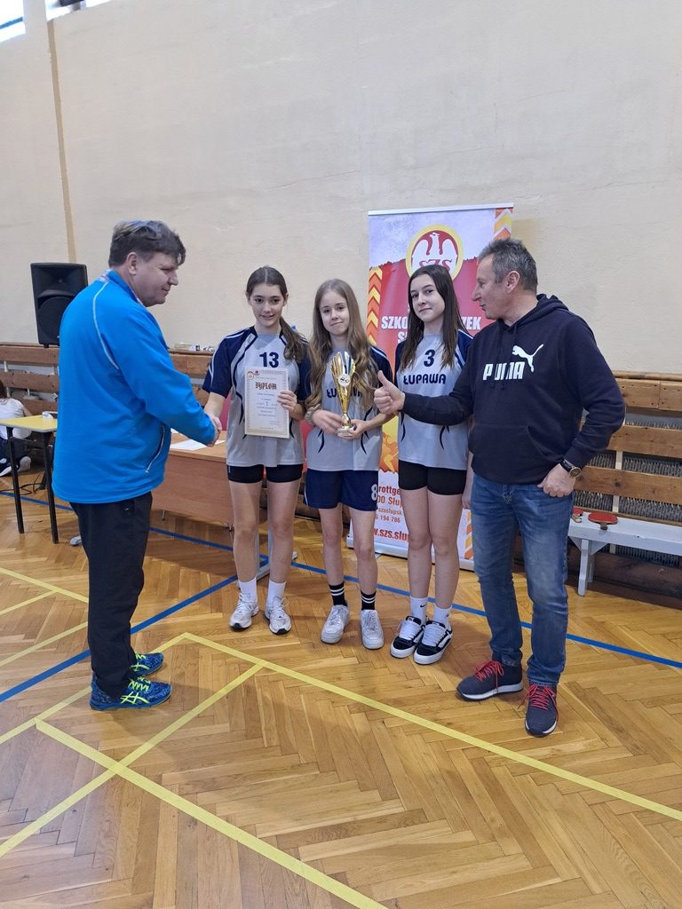 🎉 Wielki sukces naszych tenisistek! 🎉