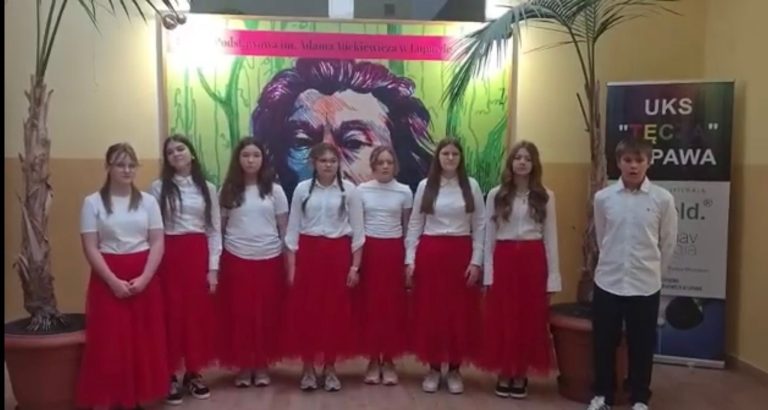 ZESPÓŁ “ŁUPAWIA” Z WYRÓŻNIENIEM W OGÓLNOPOLSKIM FESTIWALU PIOSENKI PATRIOTYCZNEJ