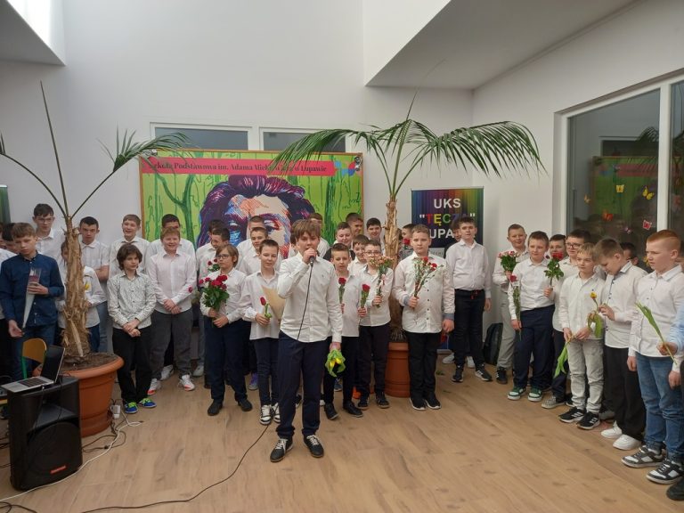 DZIEŃ KOBIET W NASZEJ SZKOLE