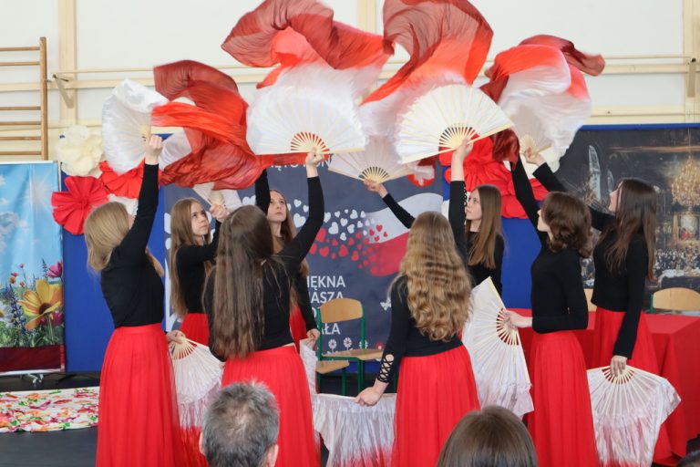 Uroczysty apel z okazji Uchwalenia Konstytucji 3 Maja.