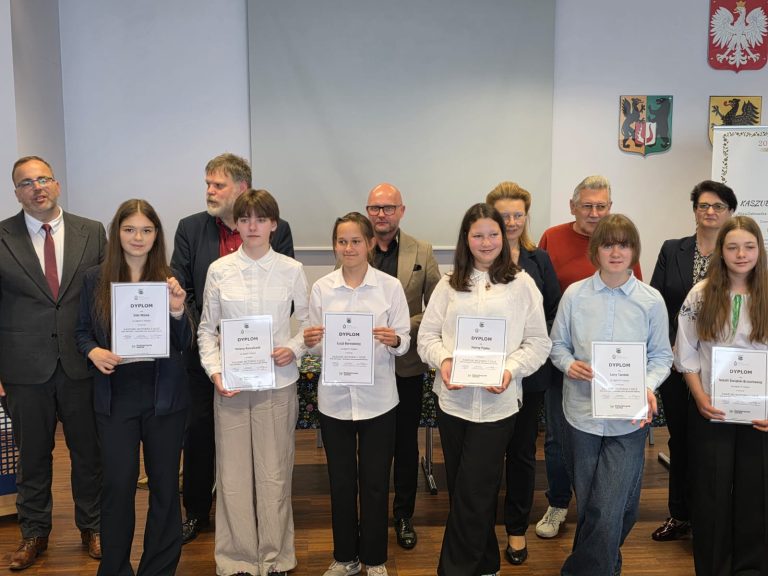 Sukces Inki Malek w Wojewódzkim Konkursie “ Kaszubi wczoraj i dziś”